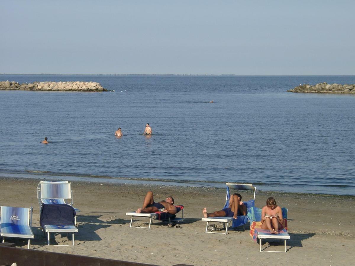 Appartamenti Ponente Lido delle Nazioni Kültér fotó